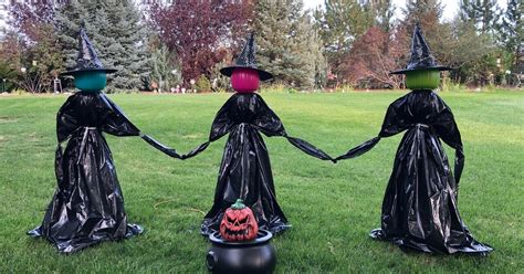 Witch inflatable outdoor decor
